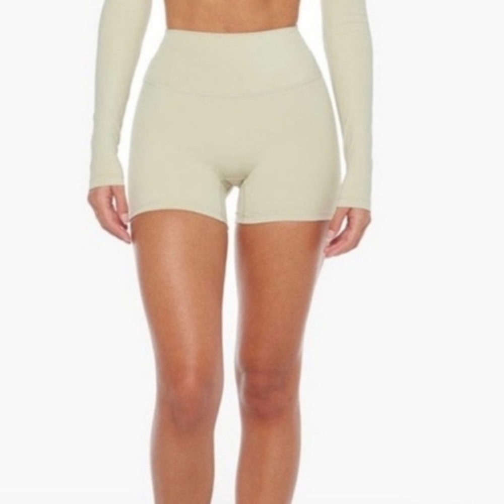 CSB Scrunch Shorts & Freedom Crop Top Set in Chai. - Picture 10 of 11
